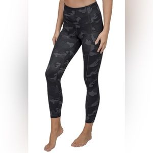 Athleta Black Camo leggings with pockets